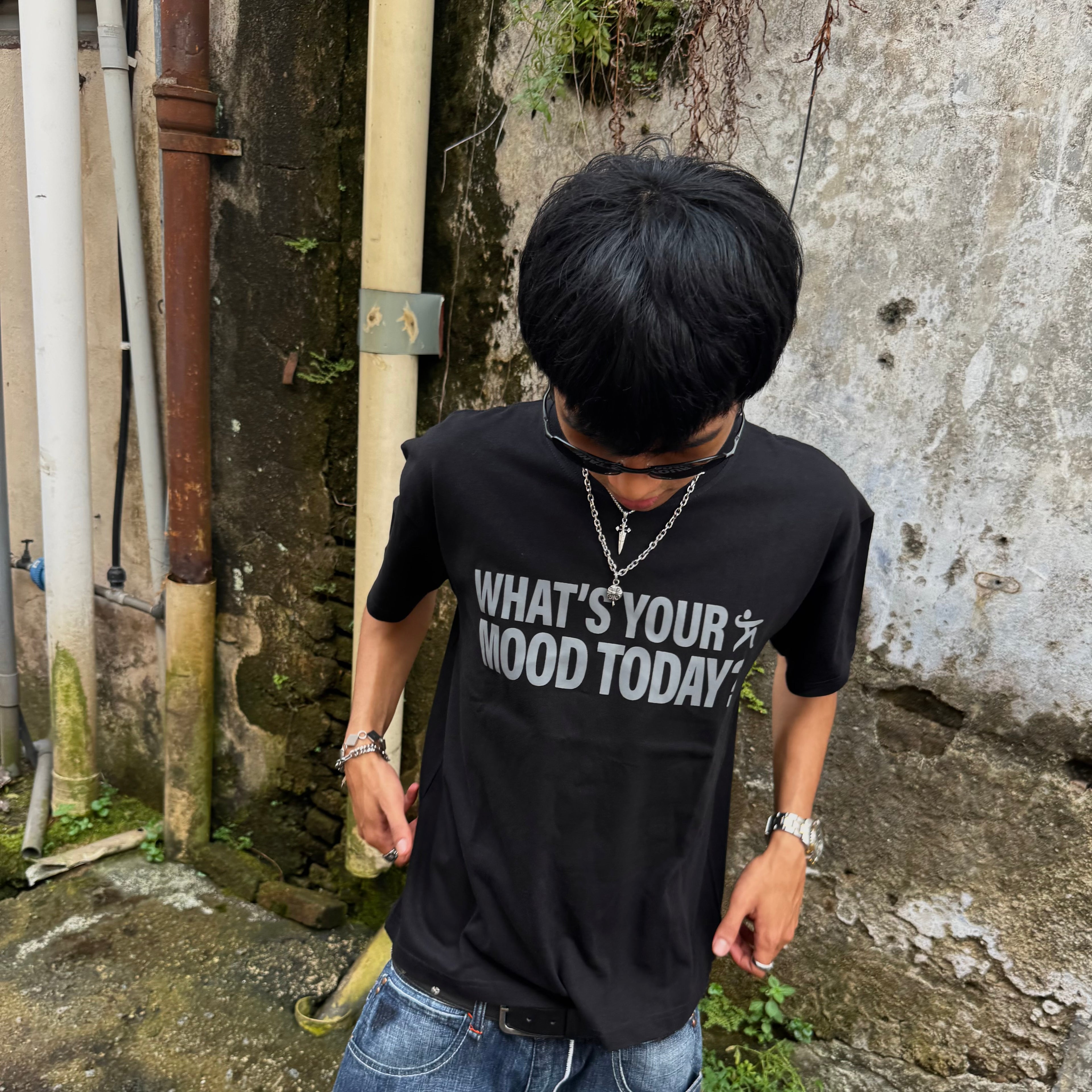 What's Your Mood Today? EMOTIONLESS TEE